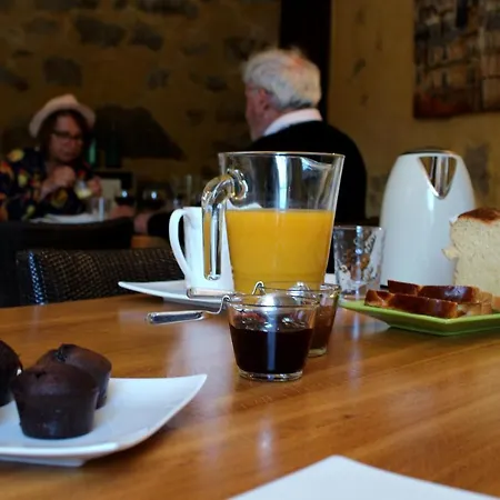 Moulin Pont Vieux D'hotes Bed & Breakfast 4*