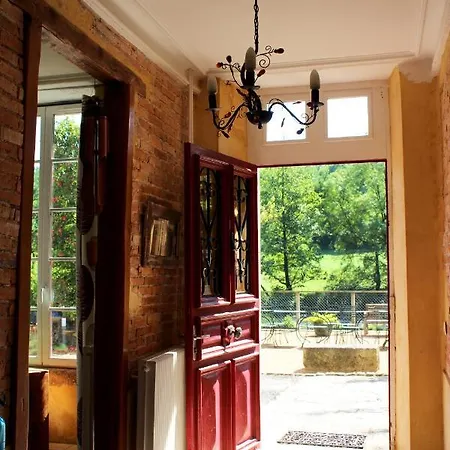 Frühstückspension Moulin Pont Vieux D'hotes 4*