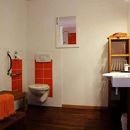 Moulin Pont Vieux D'hotes Bed & Breakfast 4*