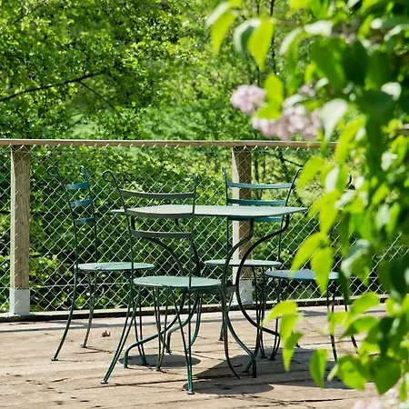 Moulin Pont Vieux D'hotes Bed & Breakfast 4*